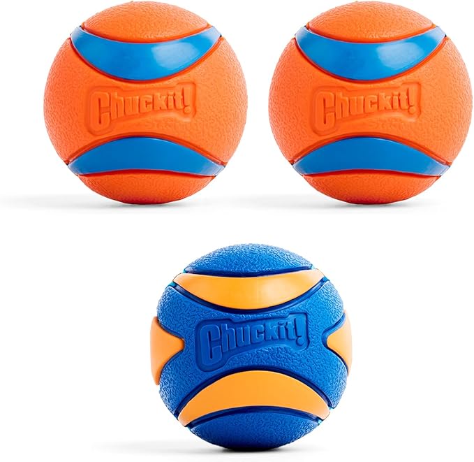 Chuckit! Ultra & Squeaker Ball Dog Toy - Medium Bouncy Fetch Balls for Dogs 20-60 lbs - Made from Durable Rubber - Floating Water Pet Toys - Size Medium - 2.5-inch Diameter - Pack of 3