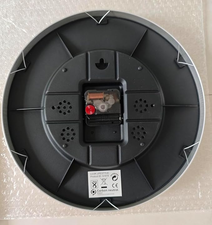 LUUK LIFESTYLE Silent Quartz Wall Clock, Nordic and Minimalist Design, Interior Decoration for Living Room, Kitchen, Bedroom, White and Gold