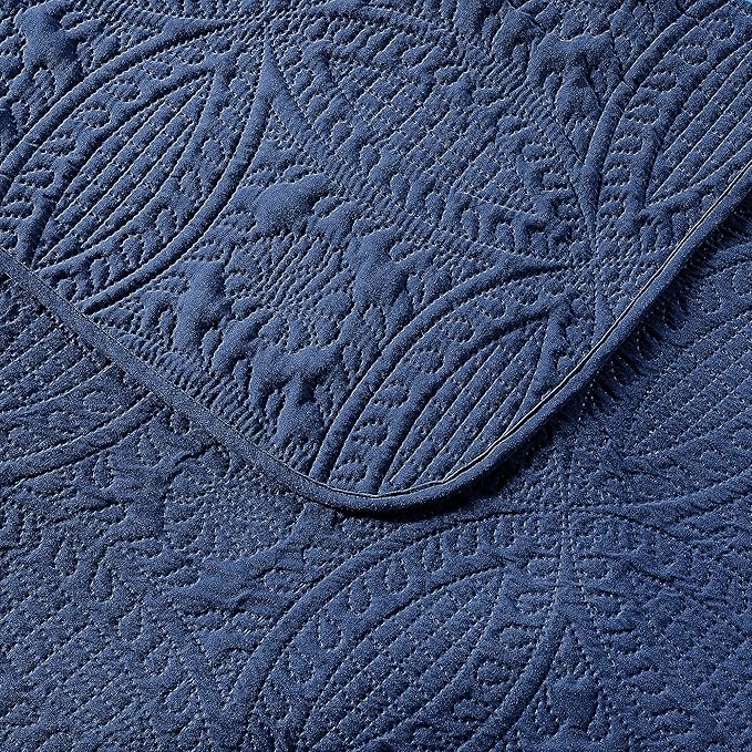 Pure Bedding Quilt Set Full/Queen Size Navy - Oversized Bedspread - Soft Microfiber Lightweight Coverlet for All Season - 3 Piece Includes 1 Quilt and 2 Shams, Geometric Pattern